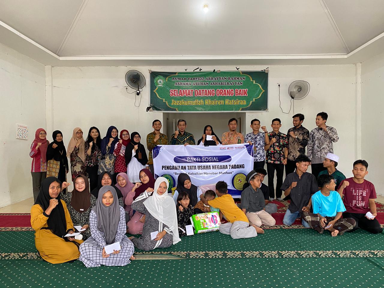 Kegiatan Bakti Sosial PTUN Padang 2026
