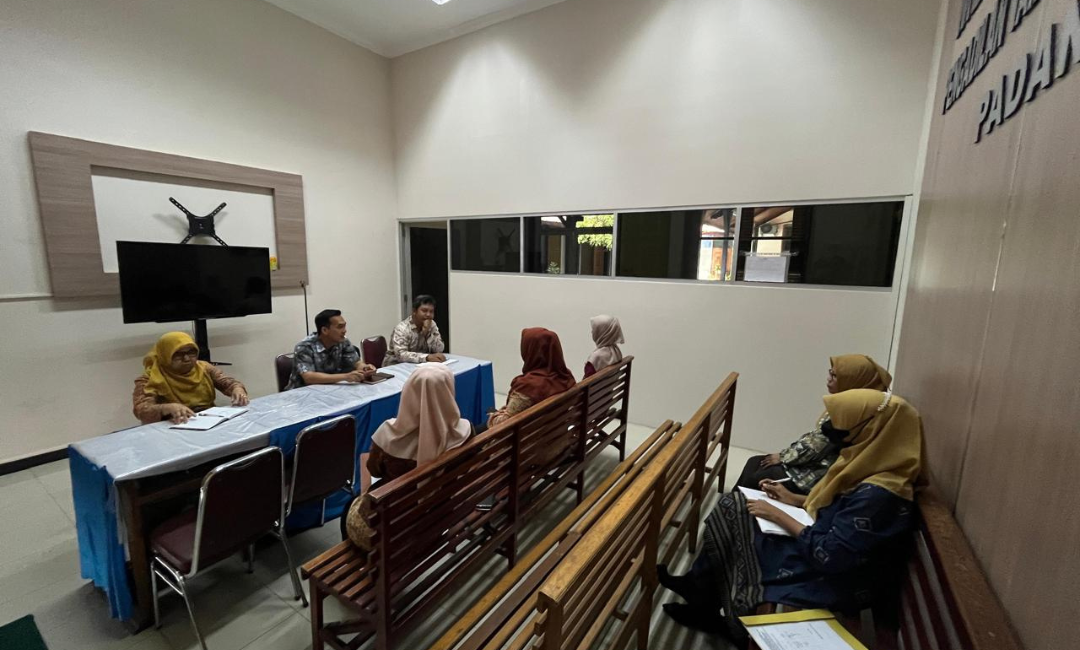 Rapat Penyusunan Program Kerja pada Pengadilan Tata Usaha Negara Padang untuk Tahun 2025