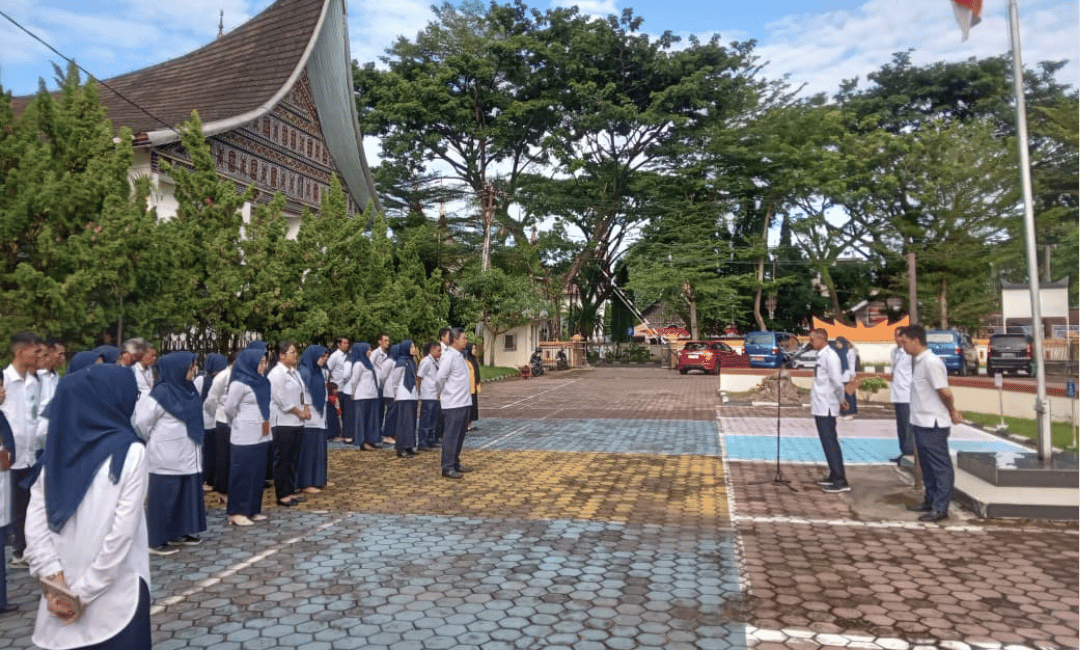 Kegiatan Apel pagi PTUN Padang