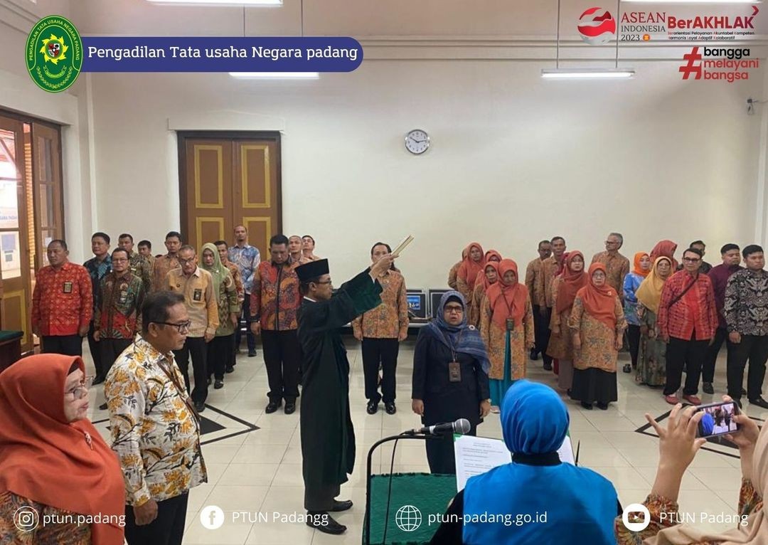  Pengambilan Sumpah dan Jabatan Panitera Pengadilan Tata Usaha Negara Padang 