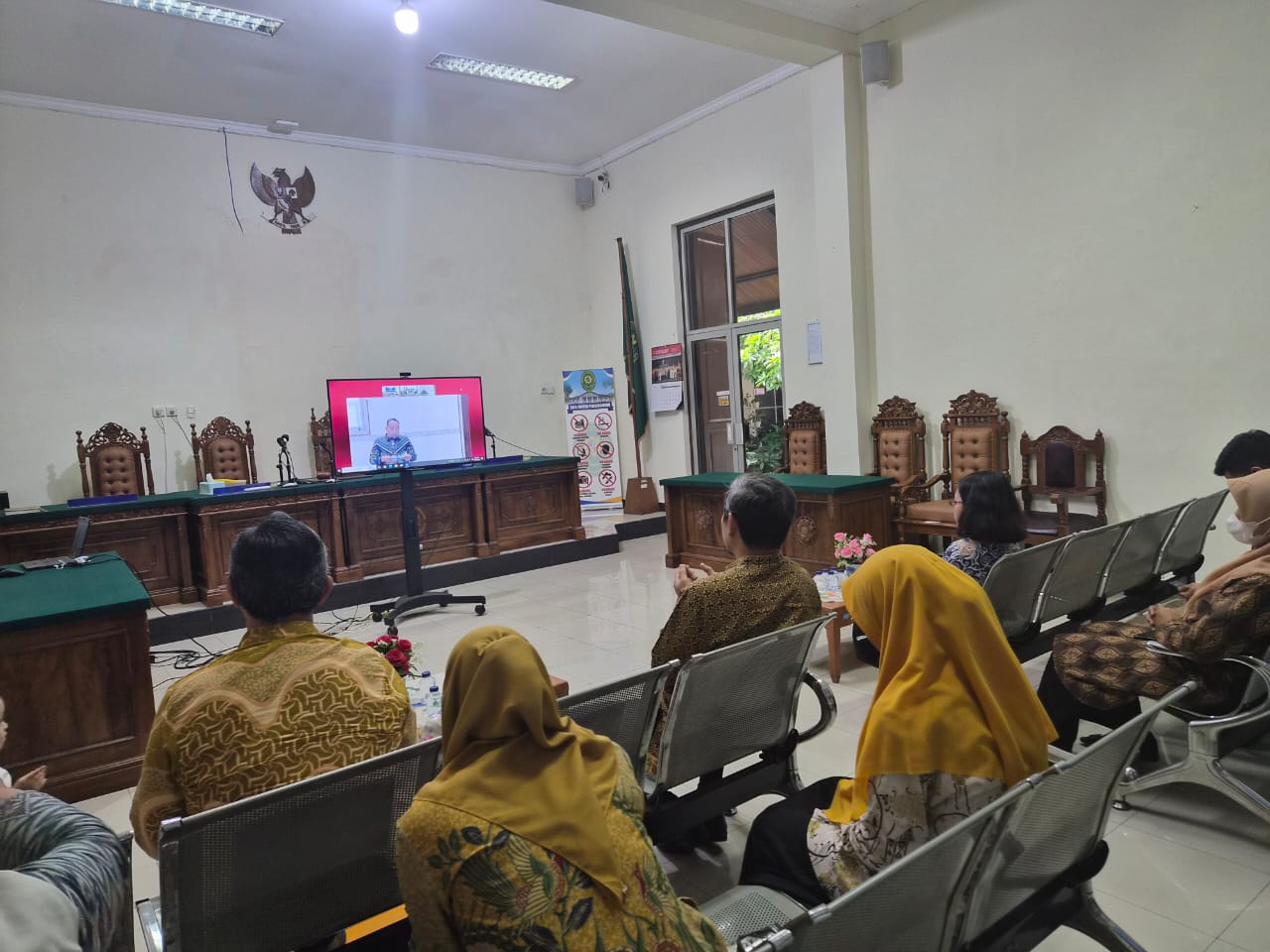 Kegiatan Penyerahan Bantuan kepada ASN terdampak Banjir Pada Wilayah Hukum PTTUN Medan