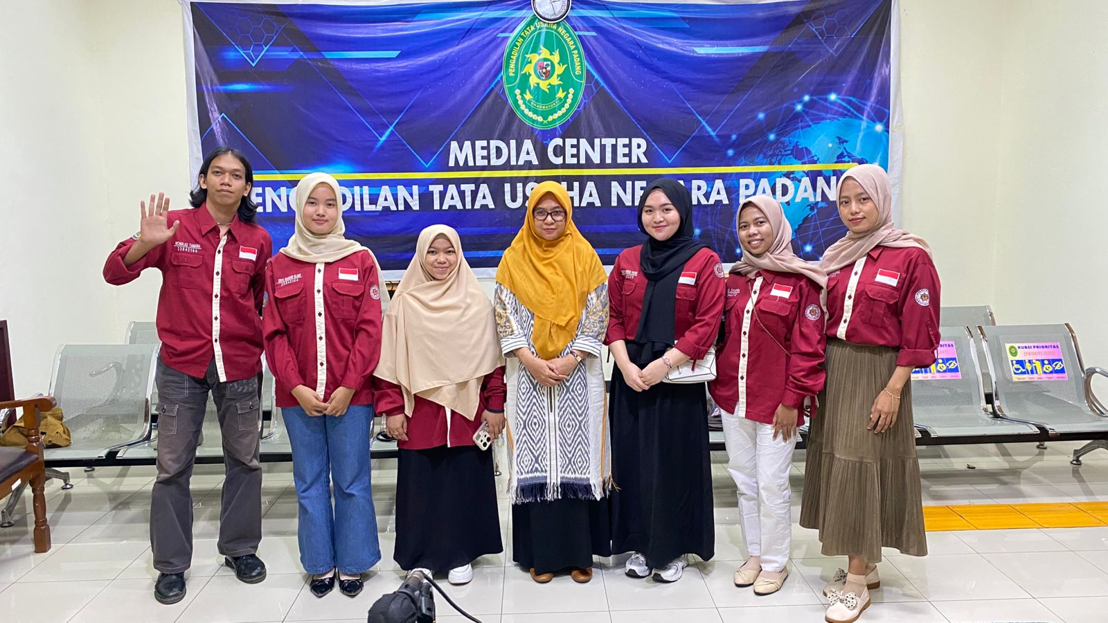 Observasi dan Wawancara Mahasiswa Fakultas Ilmu Sosial Universitas Negeri Padang