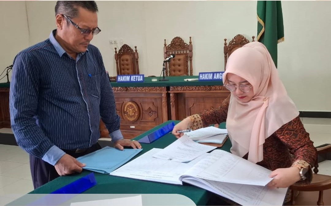 Monitoring dan Evaluasi Posbakum Bulan November 