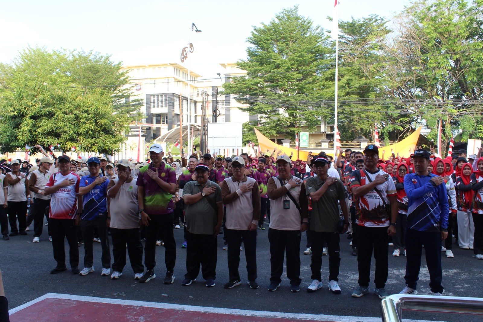 Kegiatan Jalan Santai dalam Rangka Memeriahkan HUT Republik Indonseia dan HUT Mahkamah Agung RI Ke-81