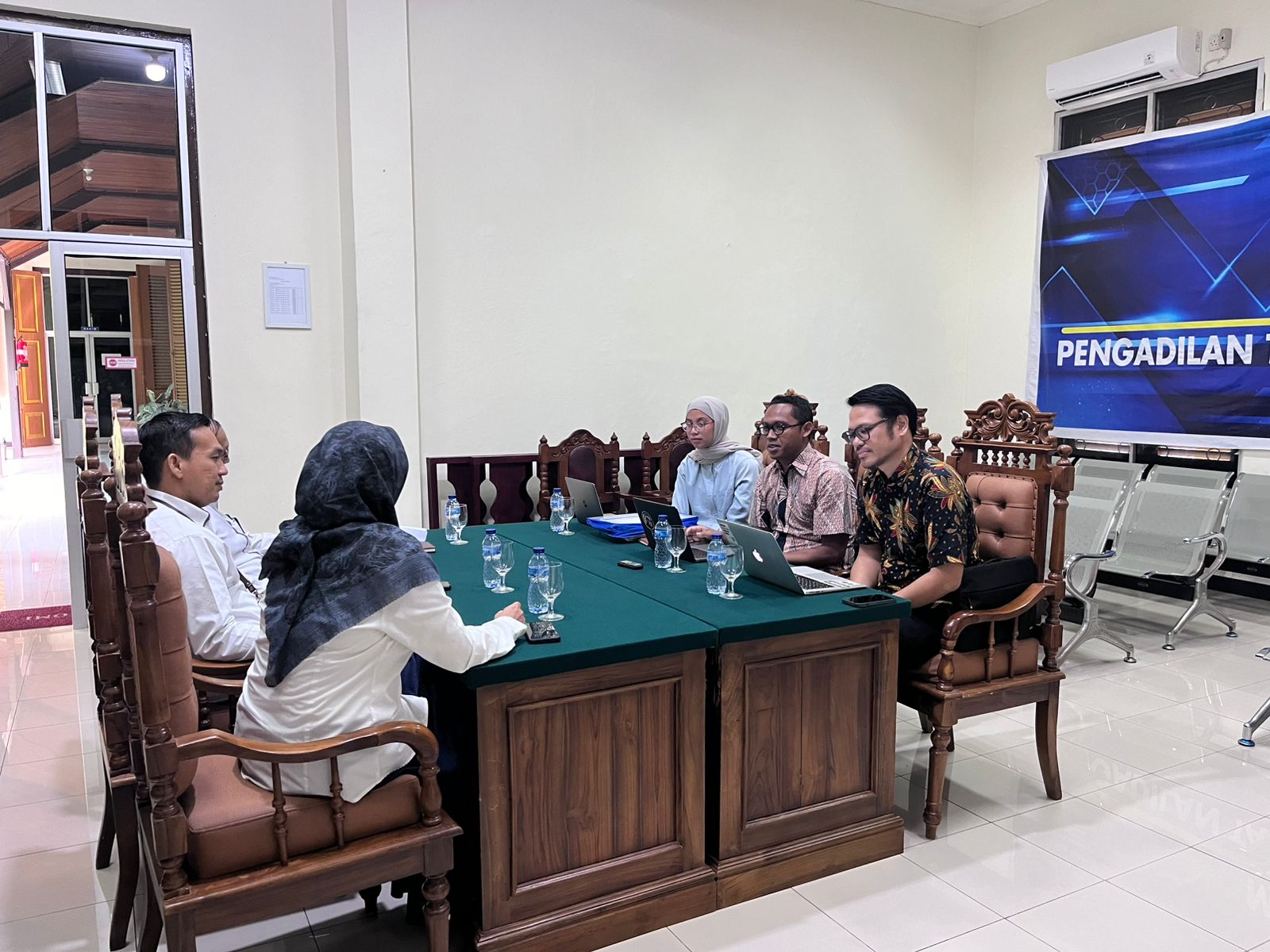 Wawancara Riset Melindungi Hak Asasi Manusia Dalam Perkara-Perkara Pengambilalihan Lahan