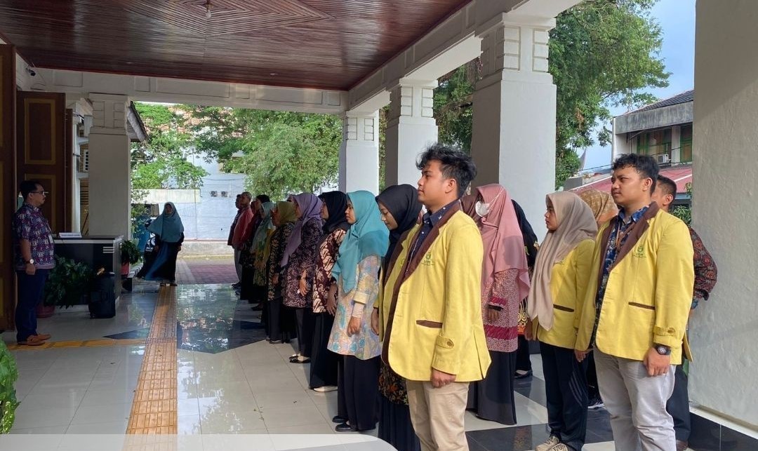 Kegiatan Apel Sore dengan Pembina Bapak Sarjoko, SH., MH. 