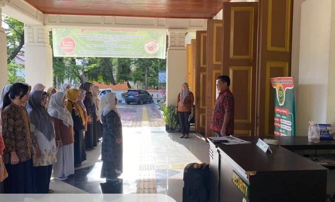 Kegiatan Apel Sore PTUN Padang