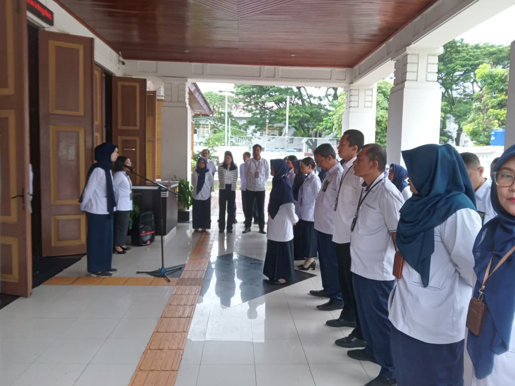 Kegiatan Rutin Apel Pagi PTUN Padang