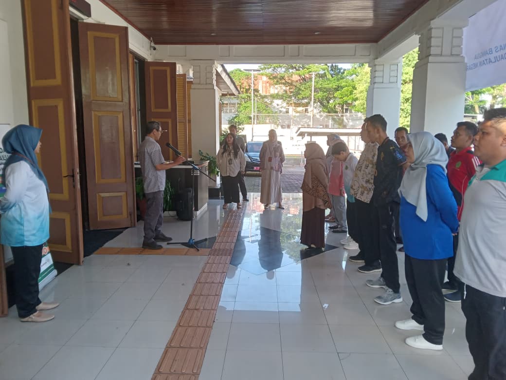 Kegiatan Rutin Apel Sore PTUN Padang