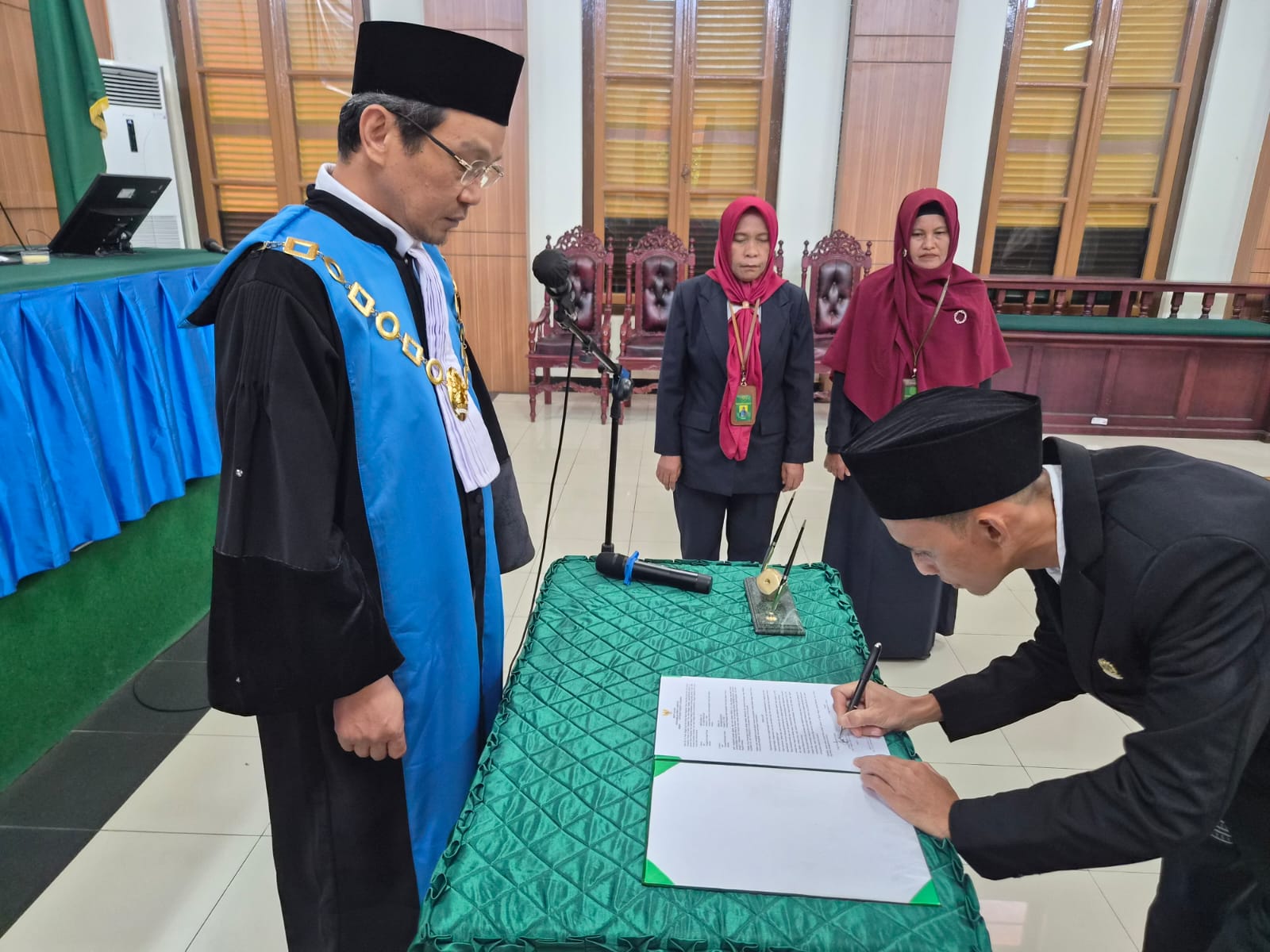 Pelantikan dan Pengambilan Sumpah Jabatan Panitera Muda Hukum PTUN Padang