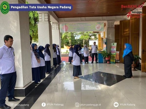 Pengadilan Tata Usaha Negara Padang melaksanakan Kegiatan Apel Pagi