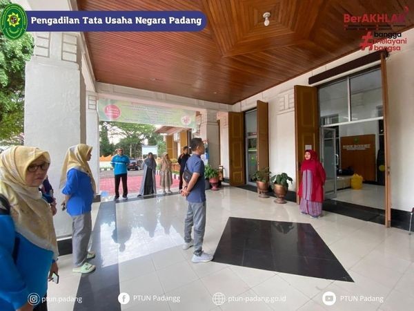 Pengadilan Tata Usaha Negara Padang melaksanakan Kegiatan Apel Sore