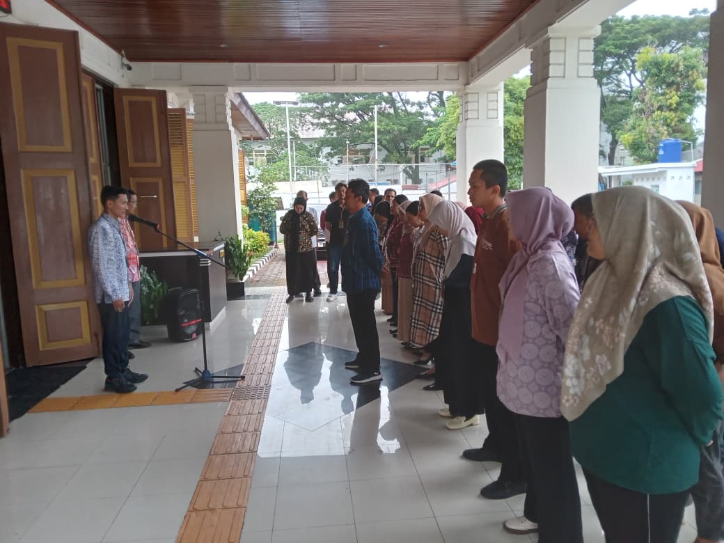 Kegiatan Rutin Apel Sore PTUN Padang