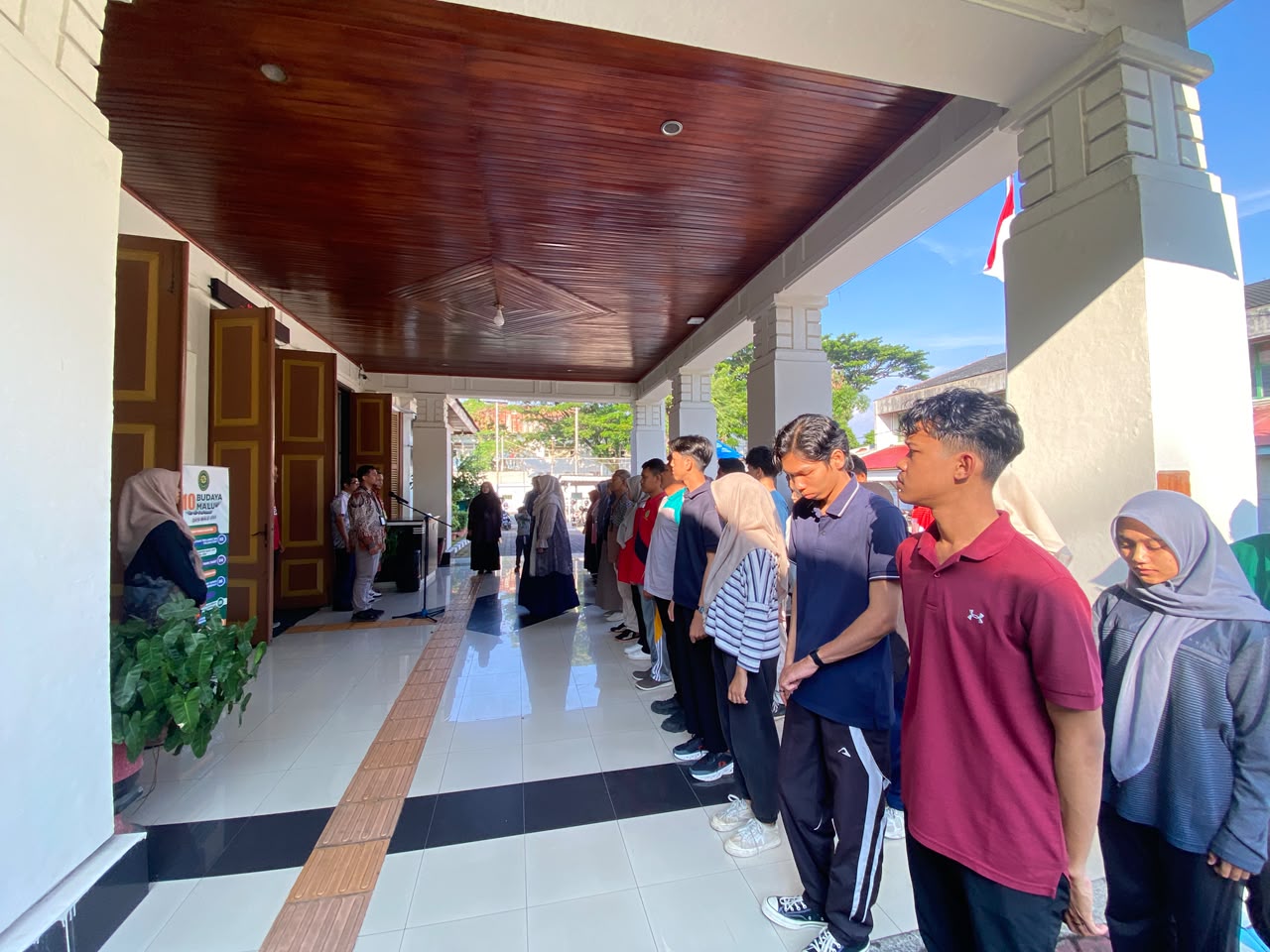 Kegiatan Rutin Apel Sore PTUN Padang