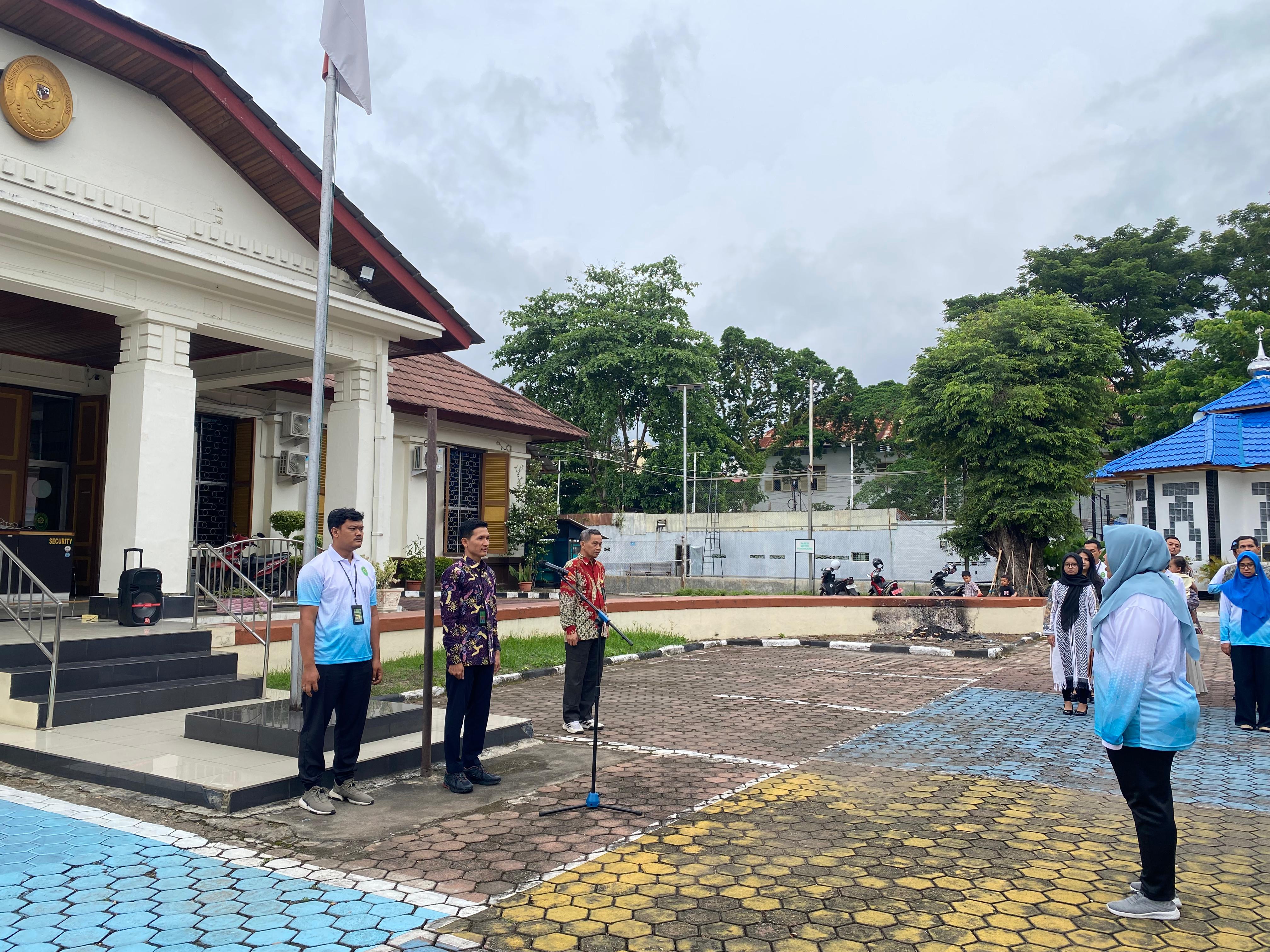 Kegiatan Rutin Apel Sore PTUN Padang