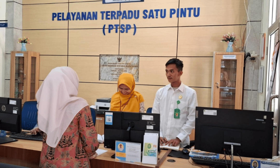 Monitoring dan Evaluasi terhadap pelaksanaan Tupoksi Petugas Layanan Informasi oleh Panitera Muda Hukum
