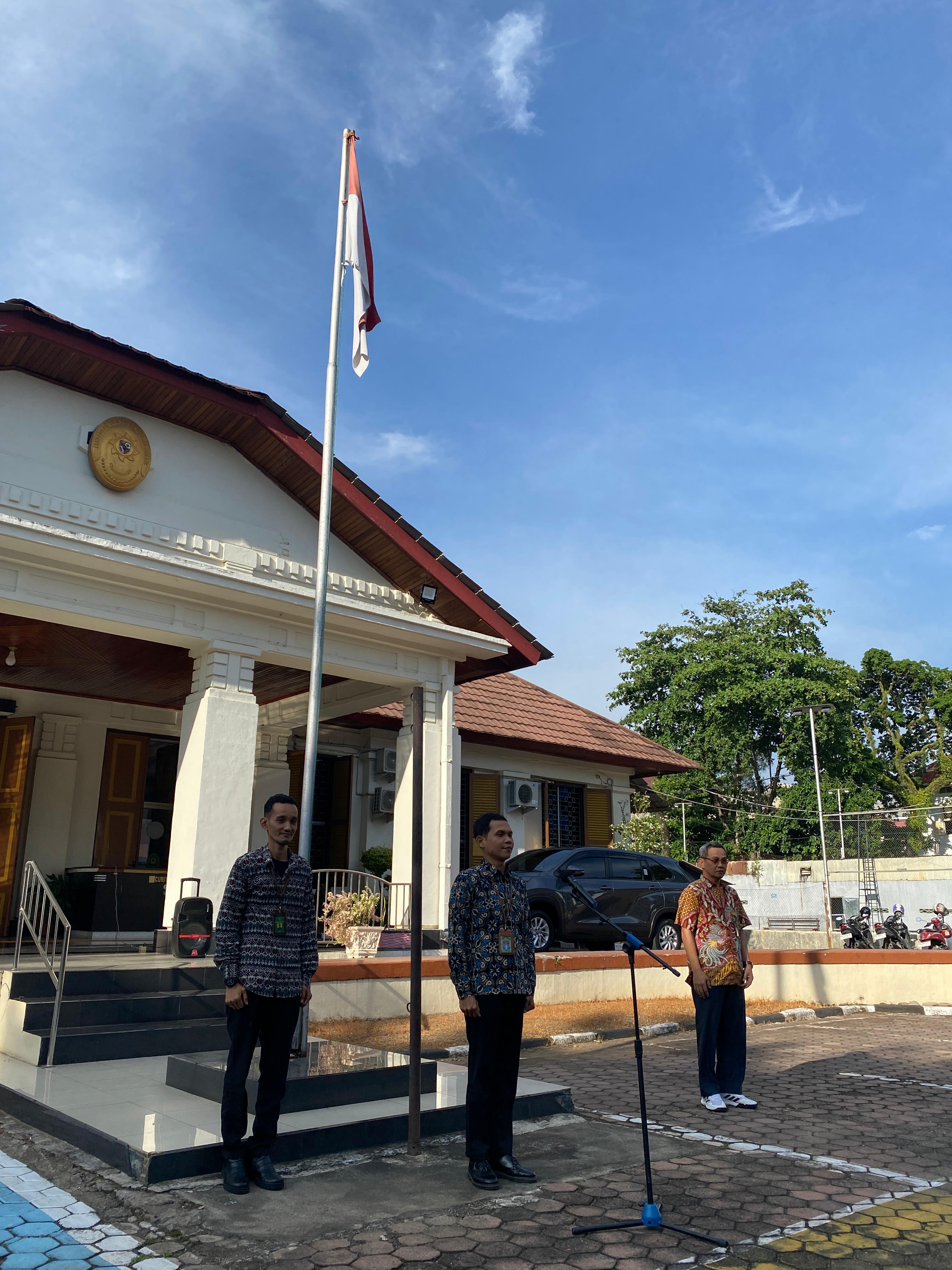 Kegiatan Rutin Apel Sore PTUN Padang