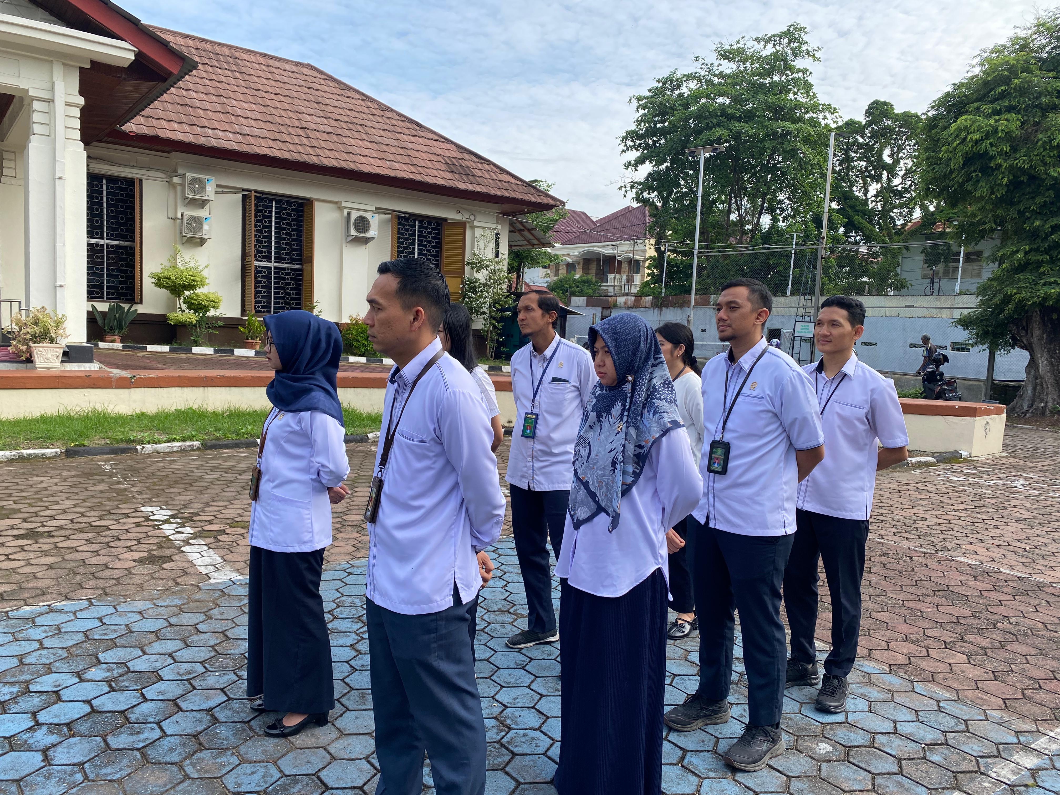 Kegiatan Apel Pagi PTUN Padang