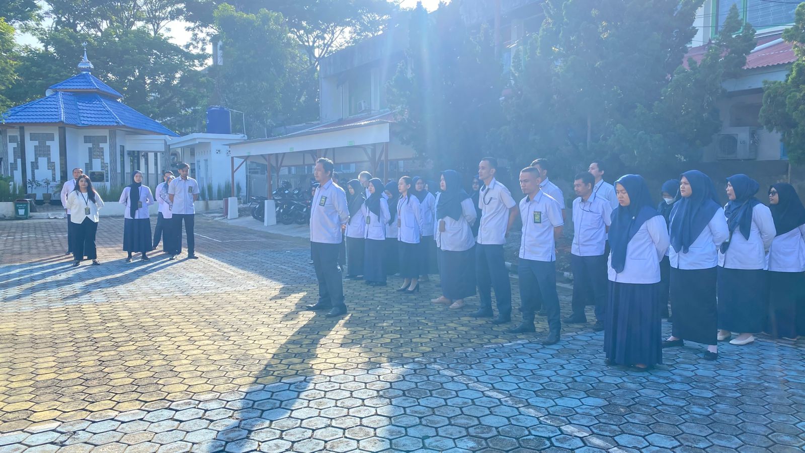 Kegiatan Rutin Apel Pagi PTUN Padang