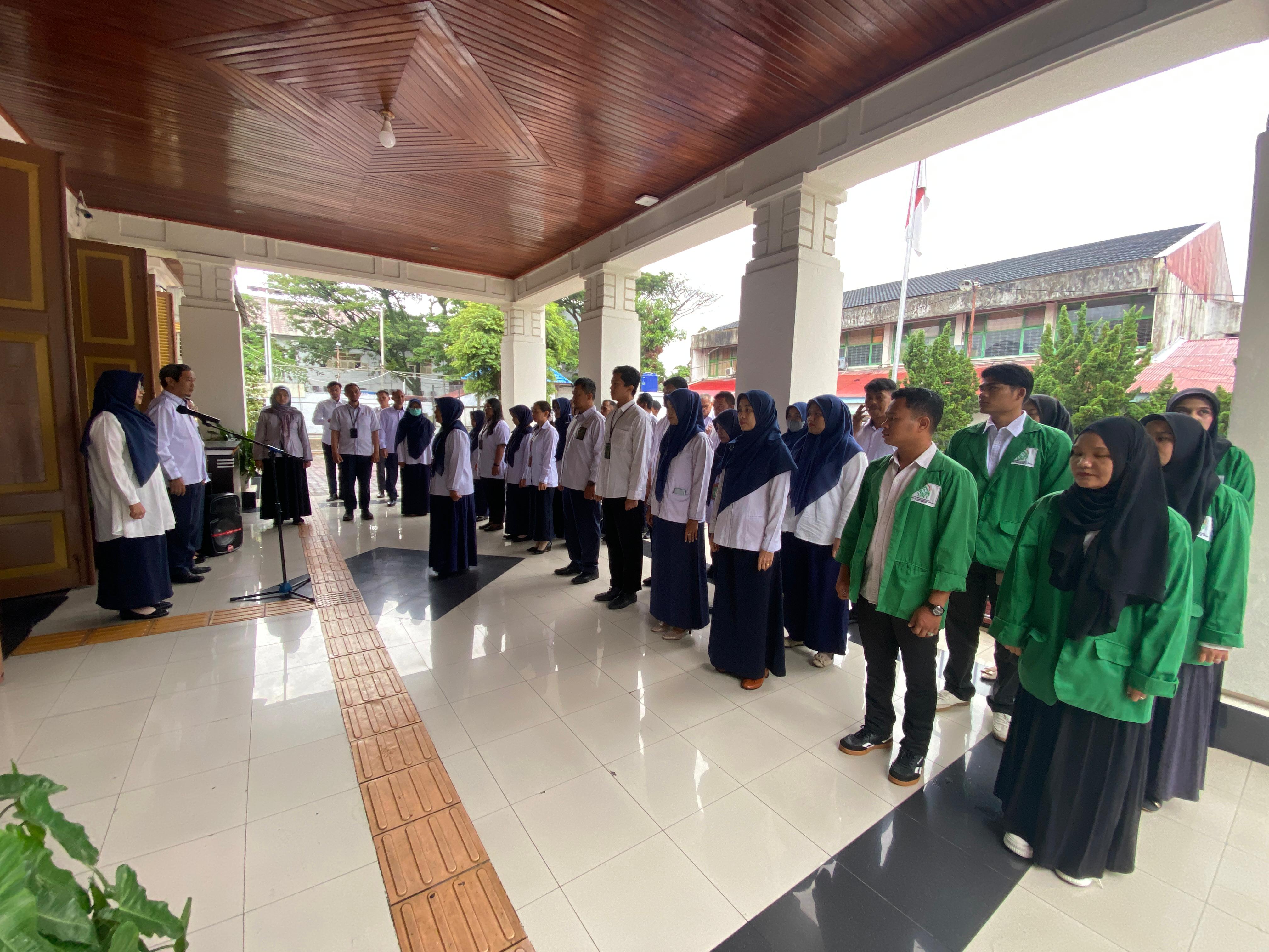 Kegiatan Rutin Apel Pagi PTUN Padang