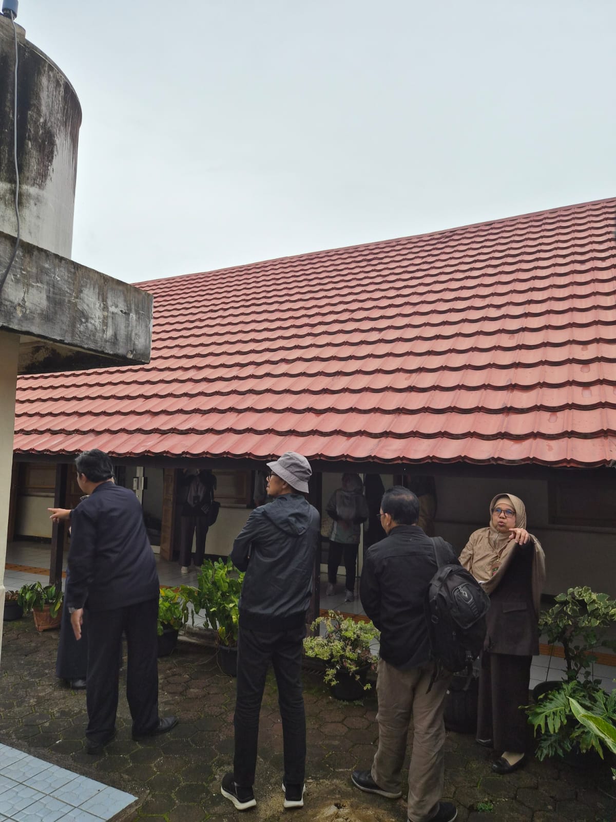 Kunjungan lapangan untuk mensurvei Status Gedung Cagar Budaya