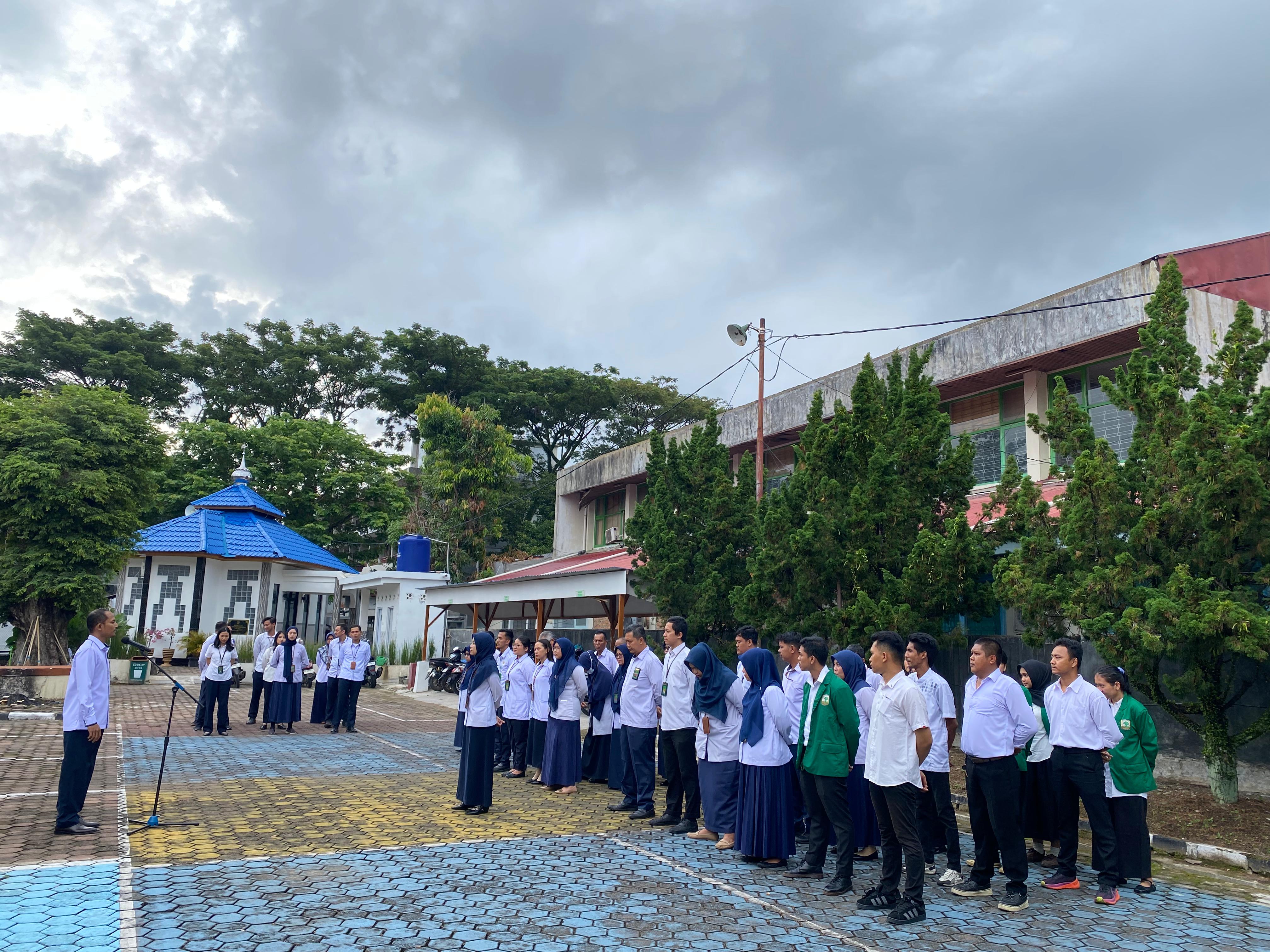 Kegiatan Rutin Apel Pagi PTUN Padang