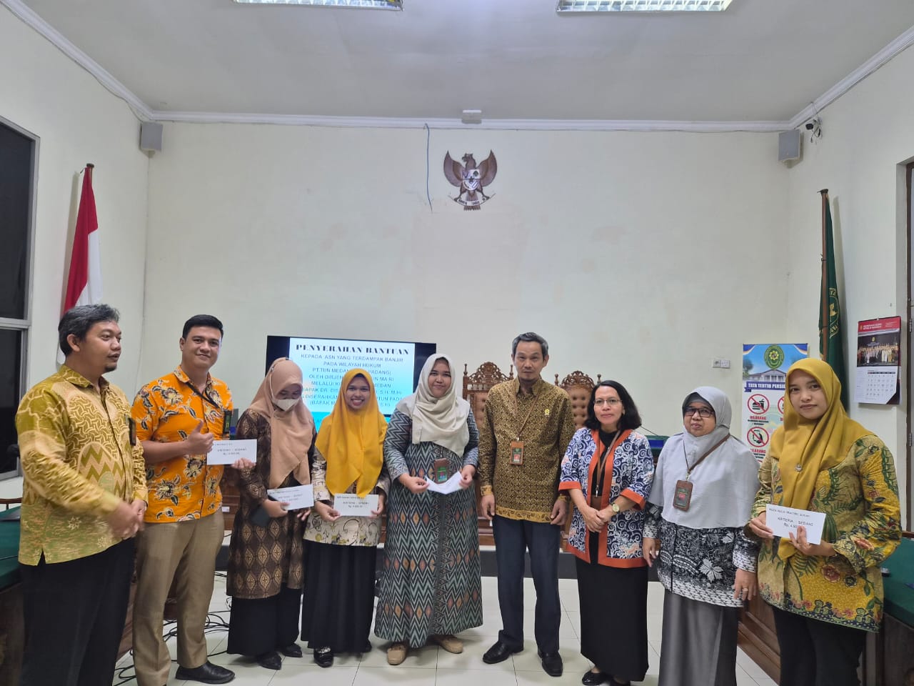 Kegiatan Penyerahan Bantuan kepada ASN terdampak Banjir Pada Wilayah Hukum PTTUN Medan