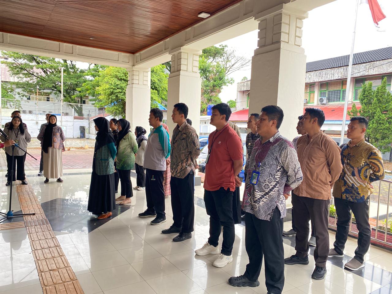 Kegiatan Rutin Apel Sore PTUN Padang
