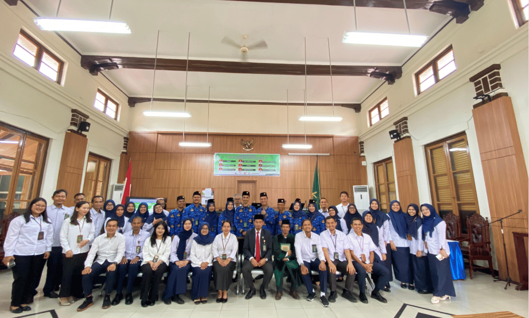 Pengambilan Sumpah Jabatan dan Penandatanganan Pakta Integritas PPPK pada PTUN Padang