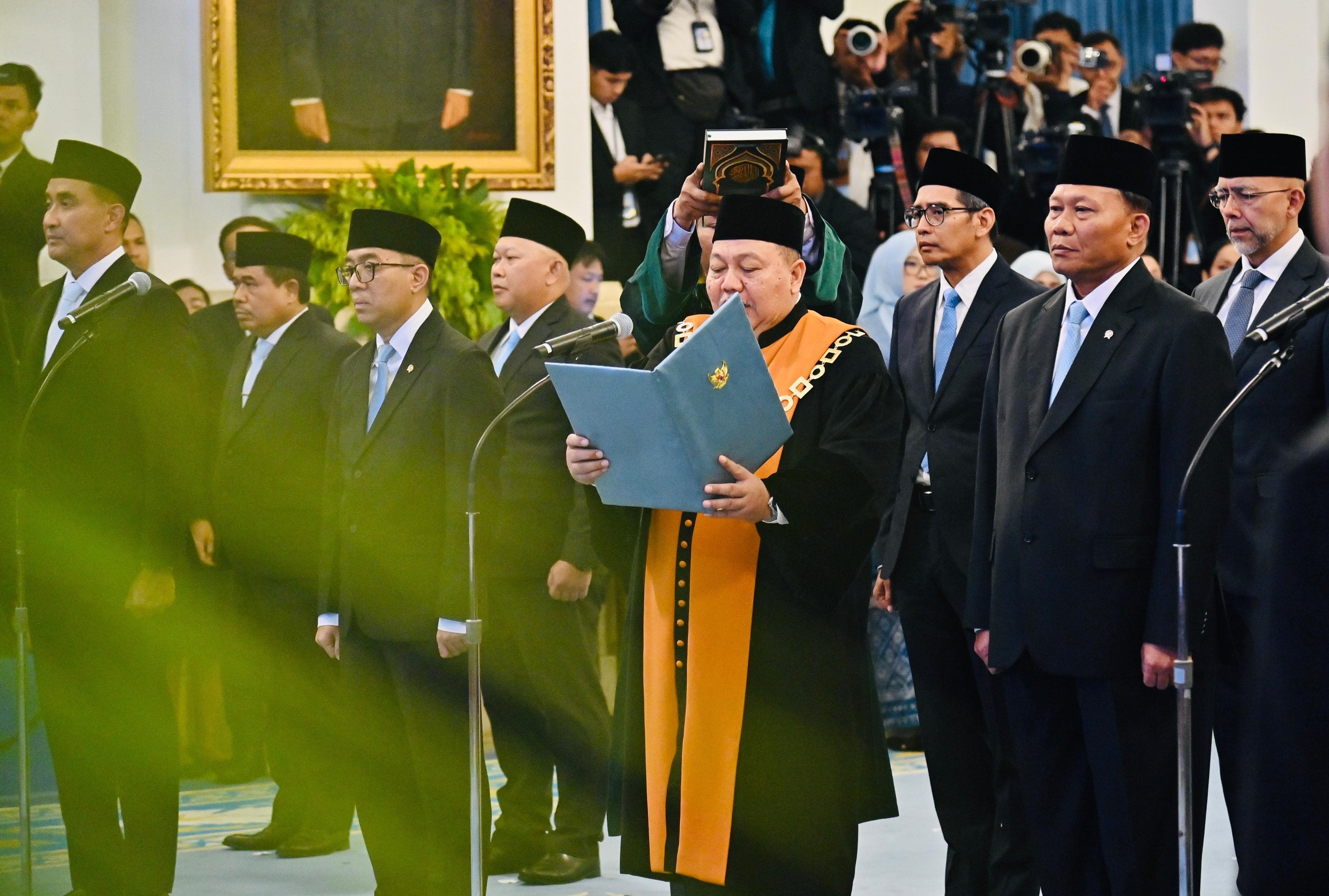 Suharto Ucap Sumpah Jabatan Sebagai Wakil Ketua Ma Bidang Yudisial Di Hadapan Presiden